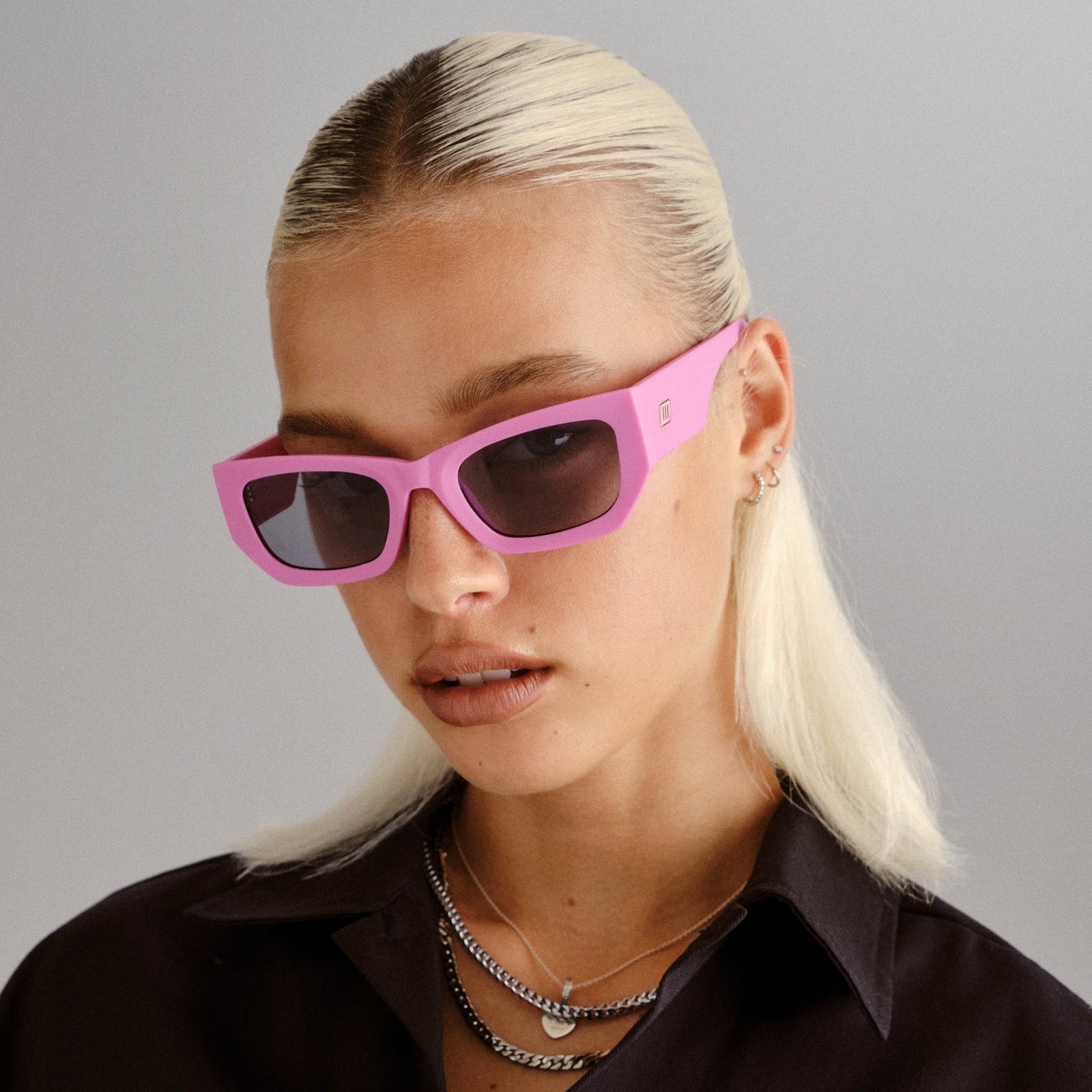 Beachcomber Matte Bubblegum Pink Female D-Frame Sunglasses | Le Specs