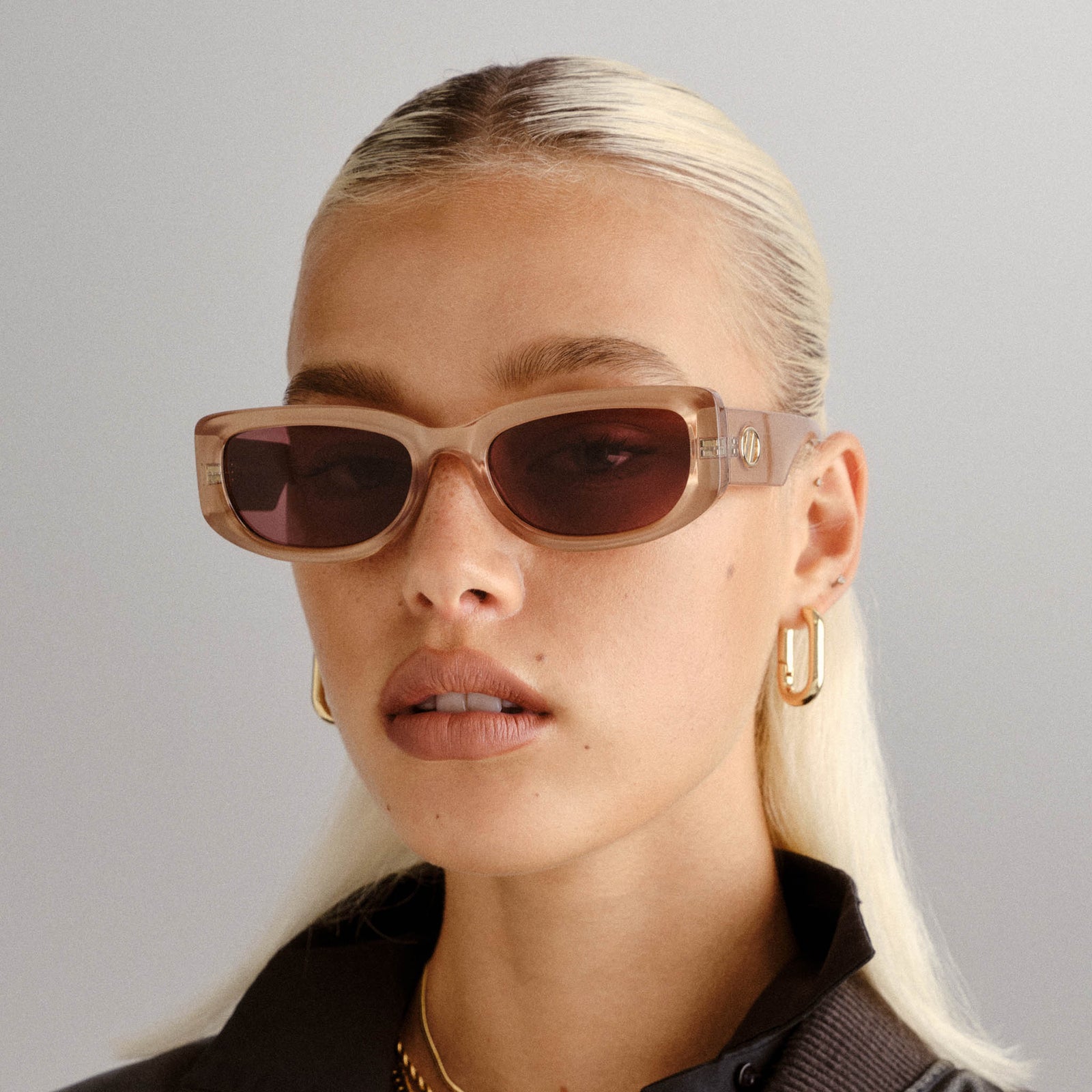 Monopoly Pearl Champagne Female Rectangle Sunglasses | Le Specs