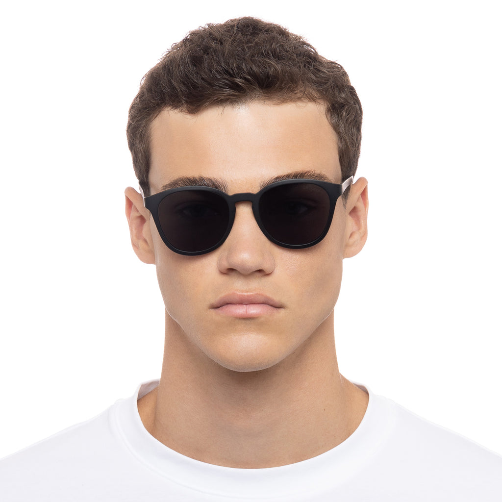 Renegade Matte Black Uni Sex Round Sunglasses Le Specs 1193