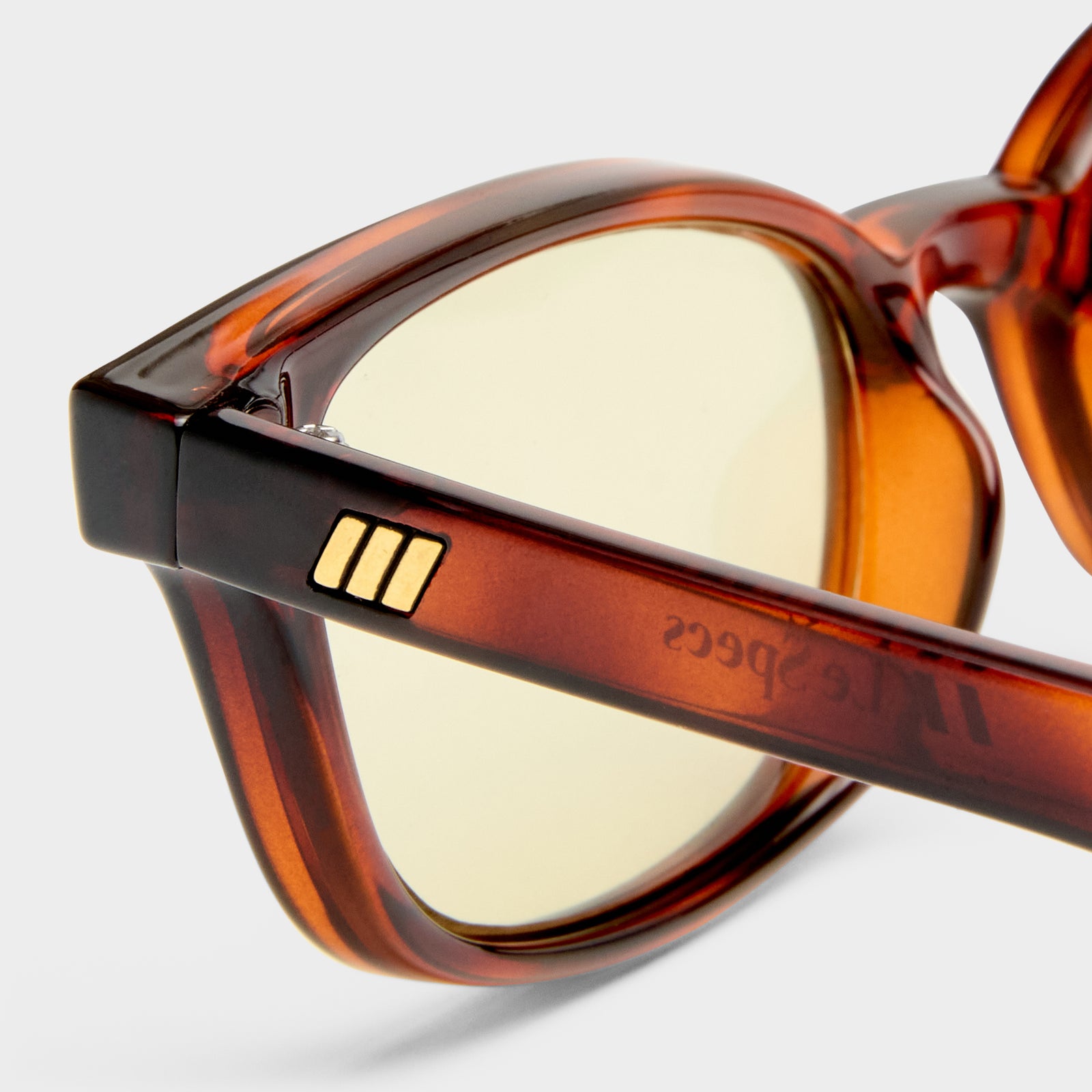 Echelon + Toffee Tort Uni-Sex Rectangle Sunglasses | Le Specs