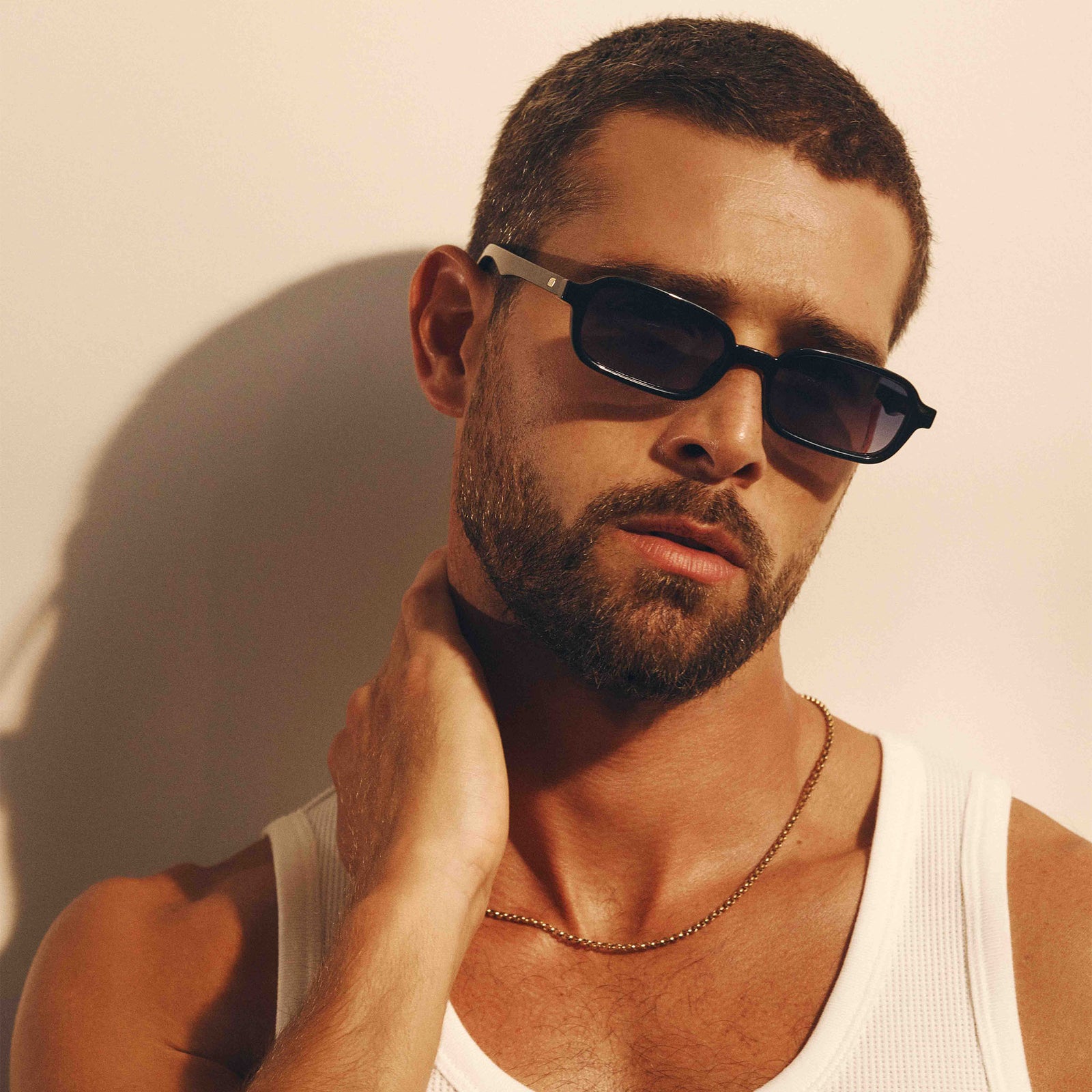 Pilferer Black Uni-Sex Rectangle Sunglasses | Le Specs