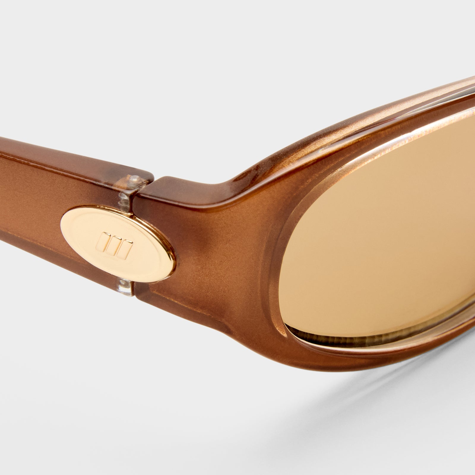 Popalicious + Pearl Caramel Female Oval Sunglasses | Le Specs