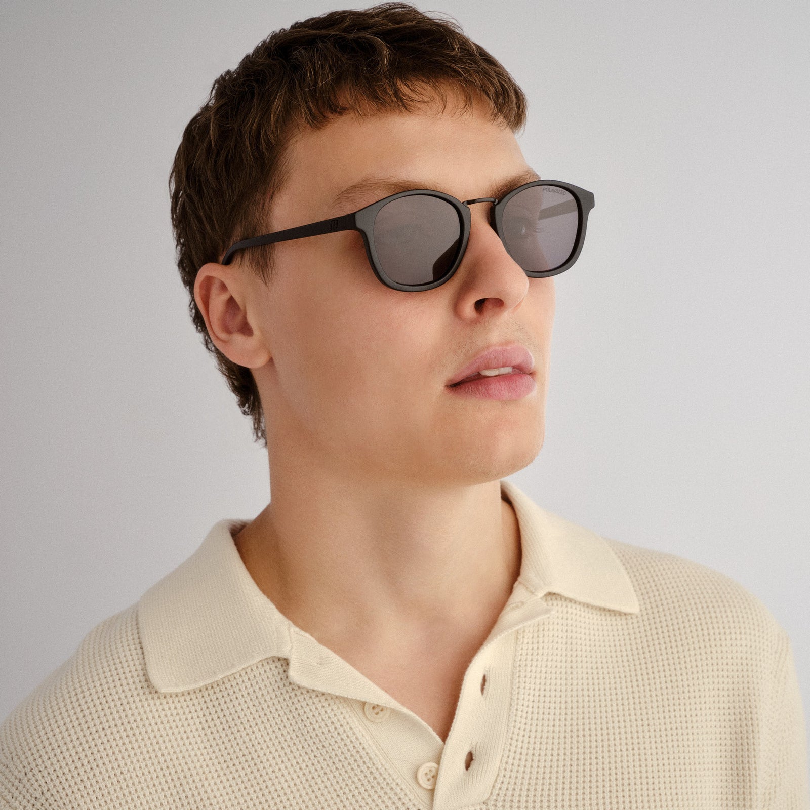 Oblivion Matte Black Uni-Sex Round Sunglasses | Le Specs