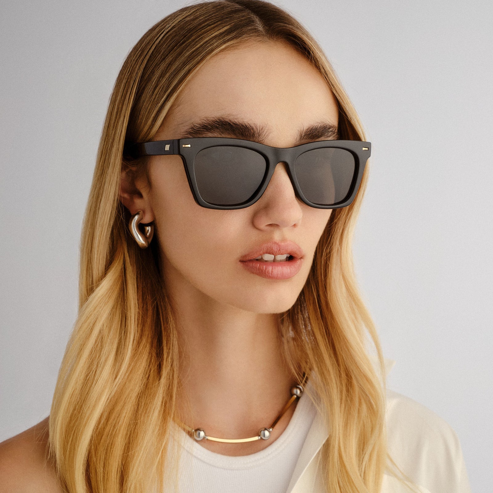 Chante Black Uni-Sex D-Frame Sunglasses | Le Specs