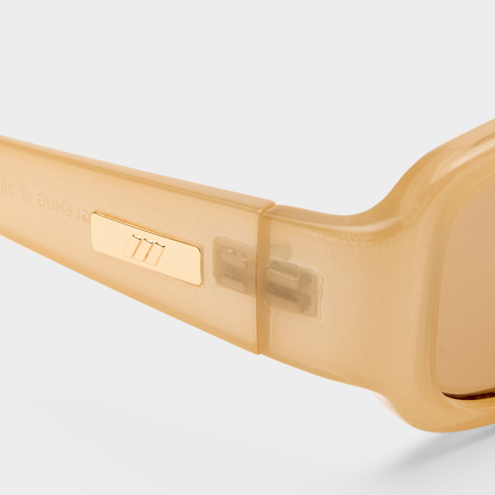 Gigglemug Nude Uni-Sex Rectangle Sunglasses | Le Specs