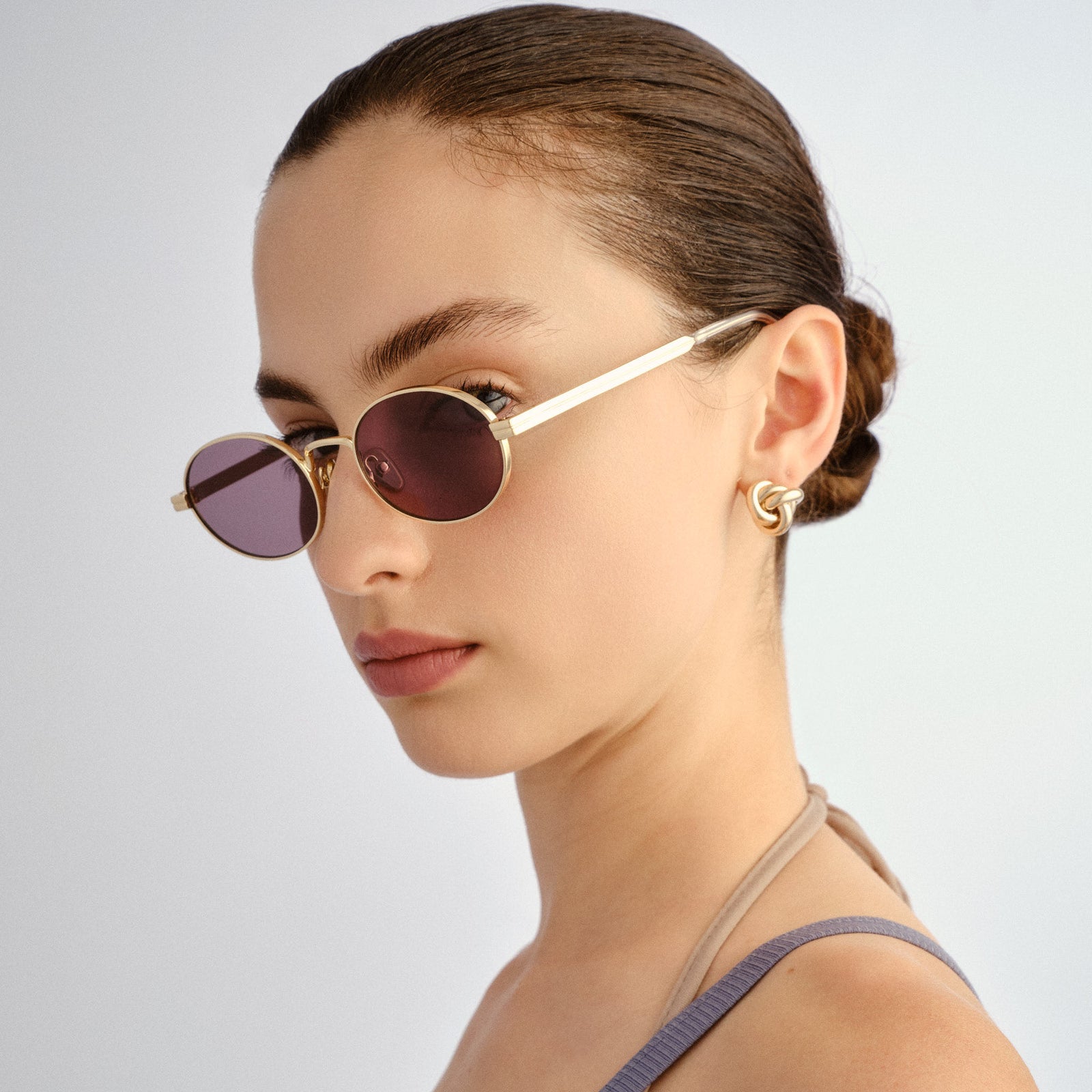 Side Bar Gold Uni-Sex Round Sunglasses | Le Specs