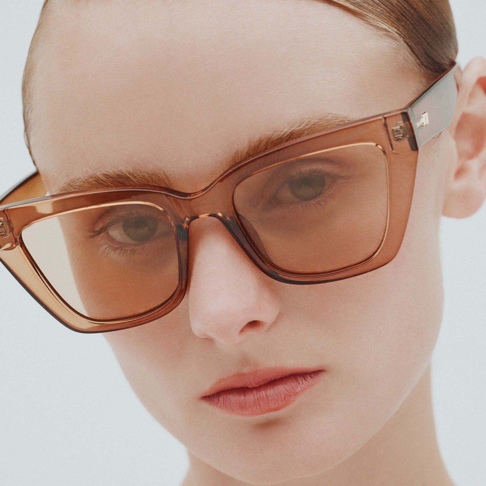 Le Coeur Barley Female Cat-Eye Sunglasses | Le Specs