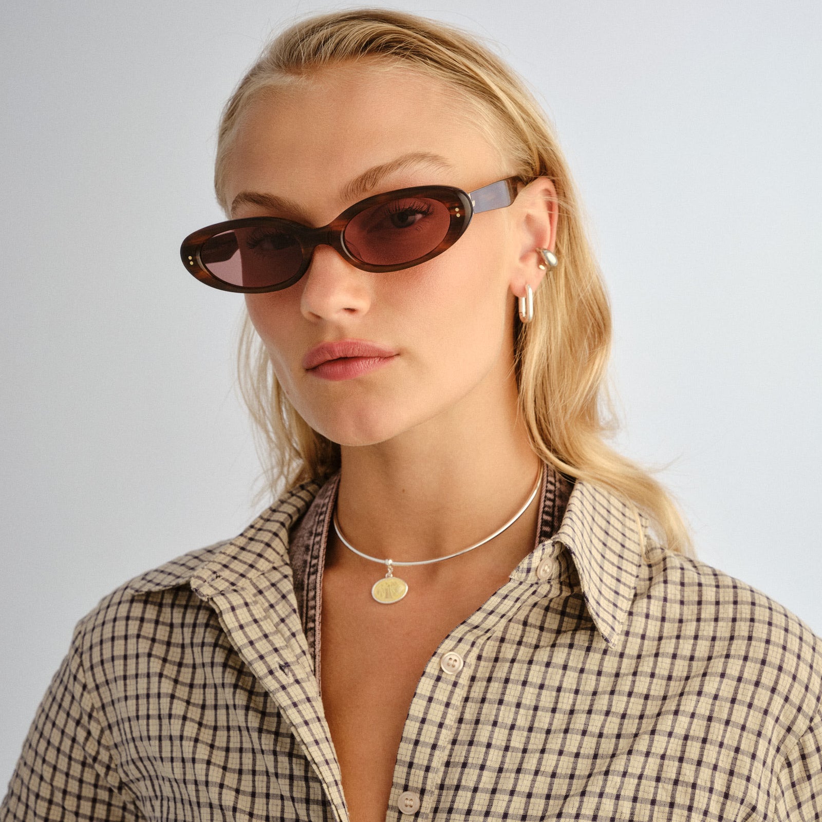 Chicane Brown Haze Female Oval Sunglasses | Le Specs