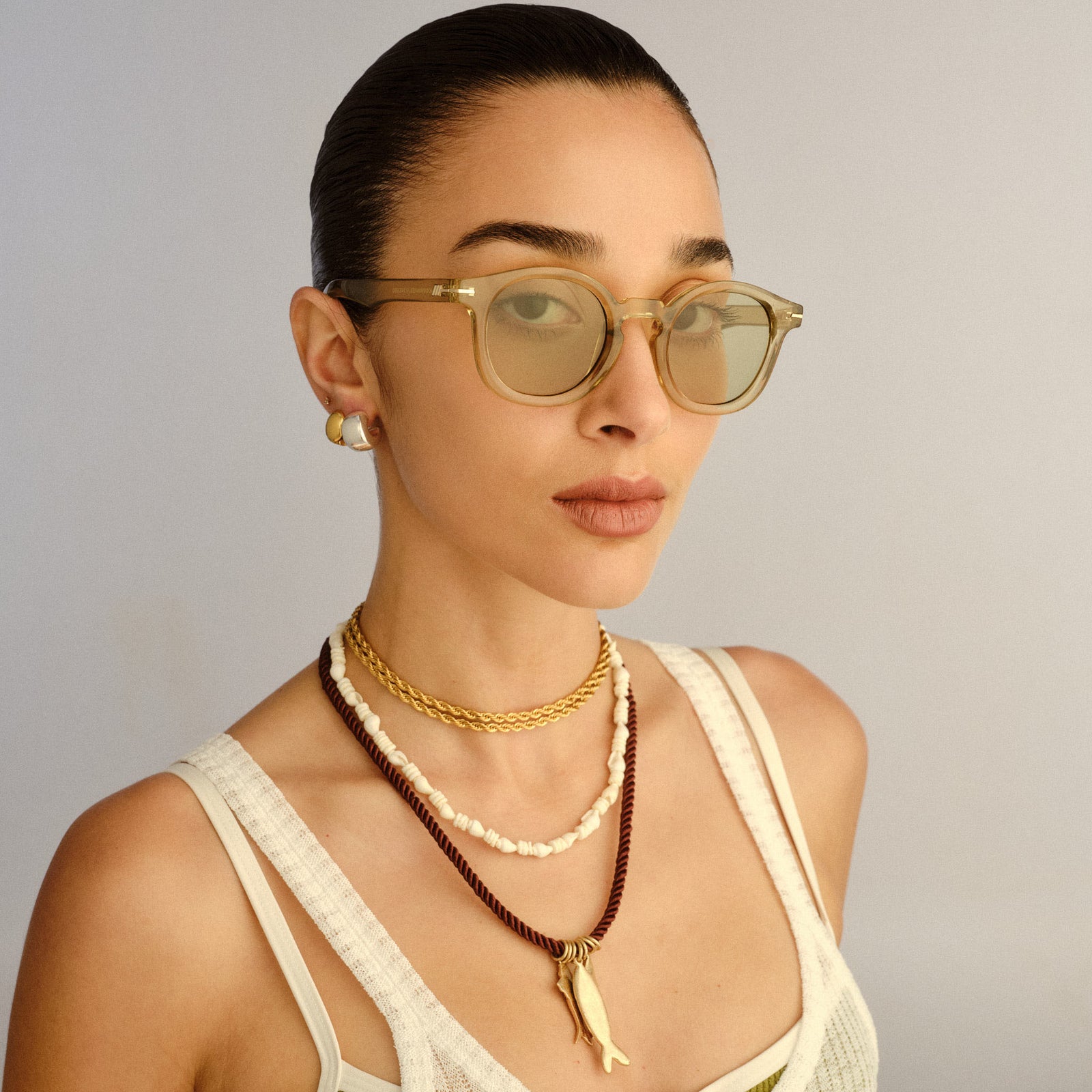 Hoodwinked Olive Leaf Uni-Sex Round Sunglasses | Le Specs