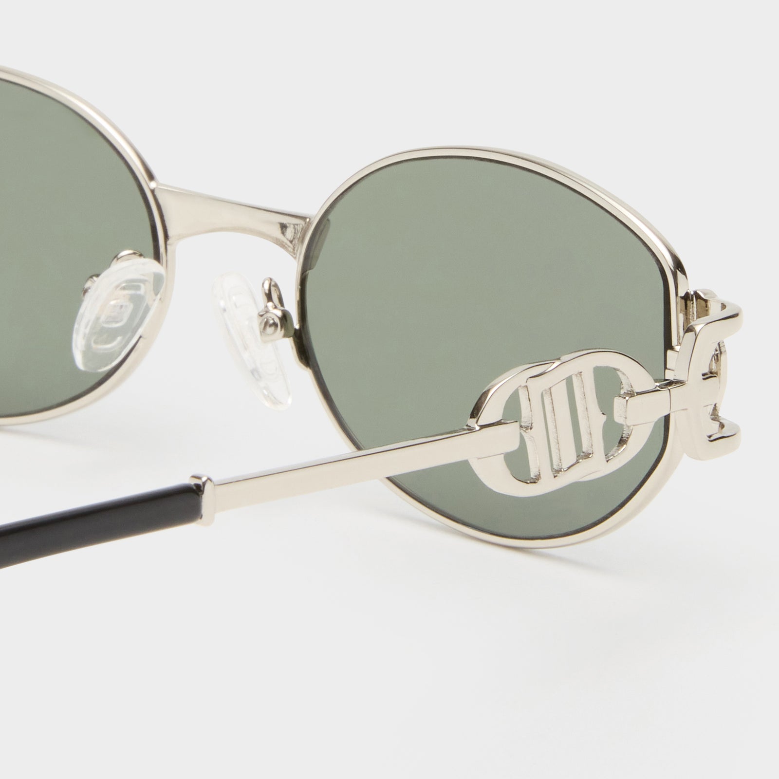 The Forbidden Silver Uni-Sex Oval Sunglasses | Le Specs