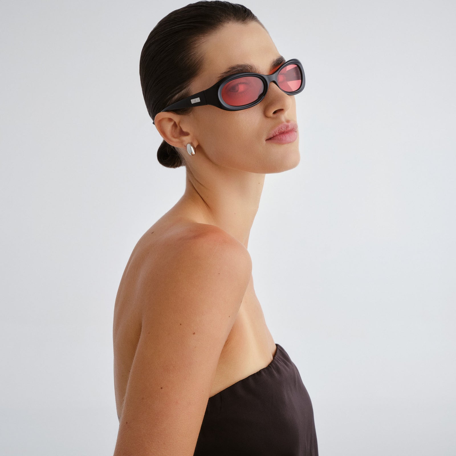 Nightcrawler Black Uni-Sex Oval Sunglasses | Le Specs