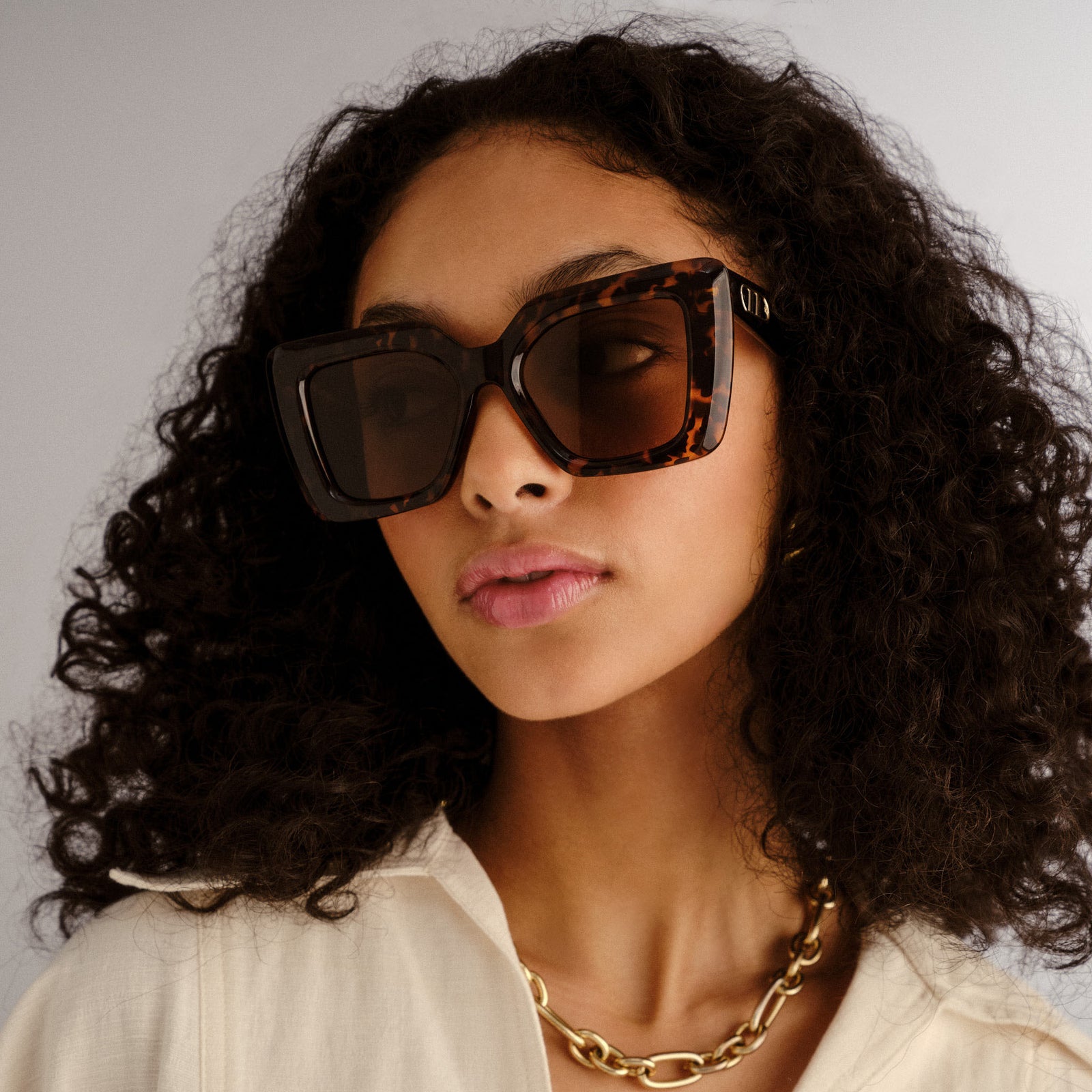 Unimaginable Dark Tort Female Square Sunglasses | Le Specs