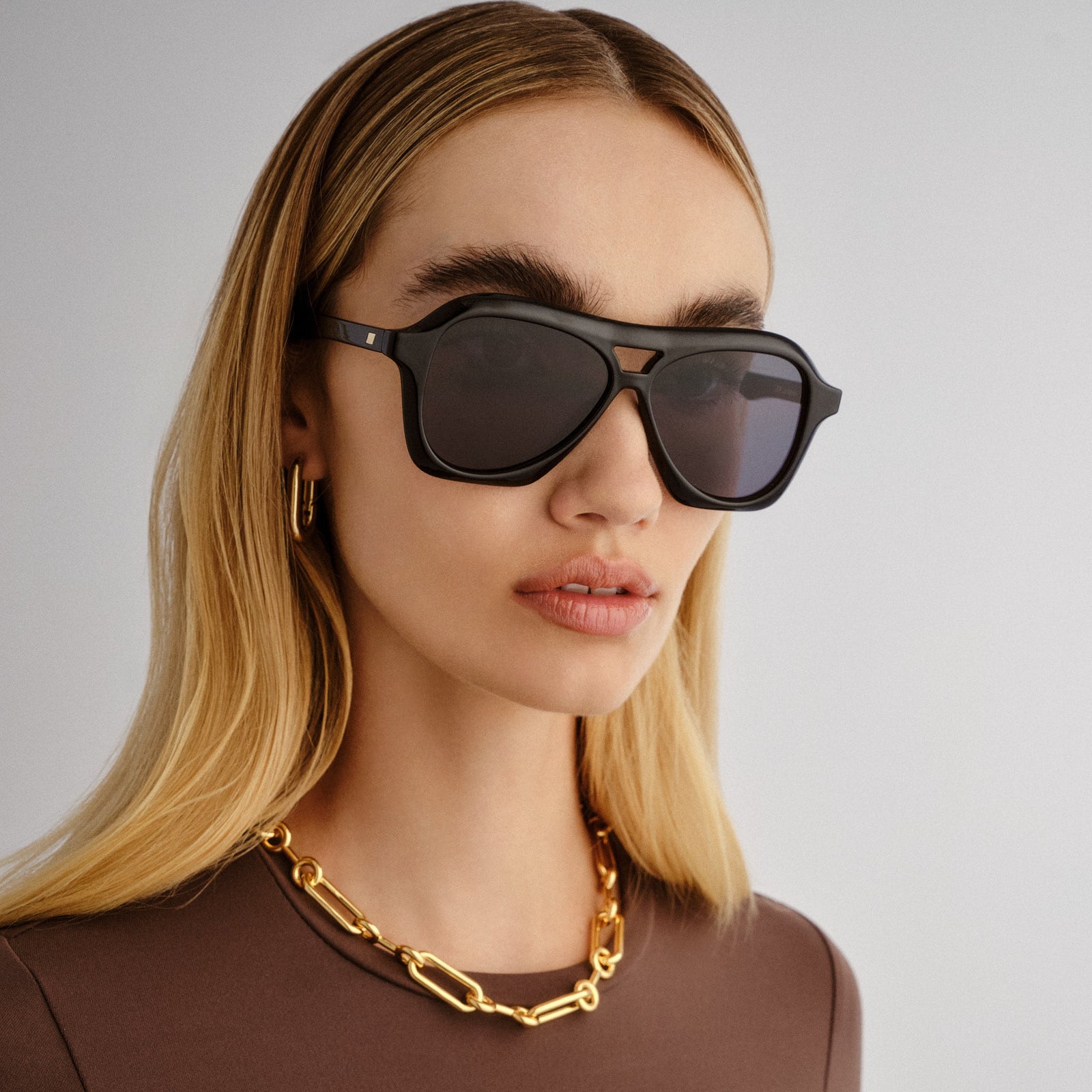 Drizzle Black Uni-Sex Aviator Sunglasses | Le Specs