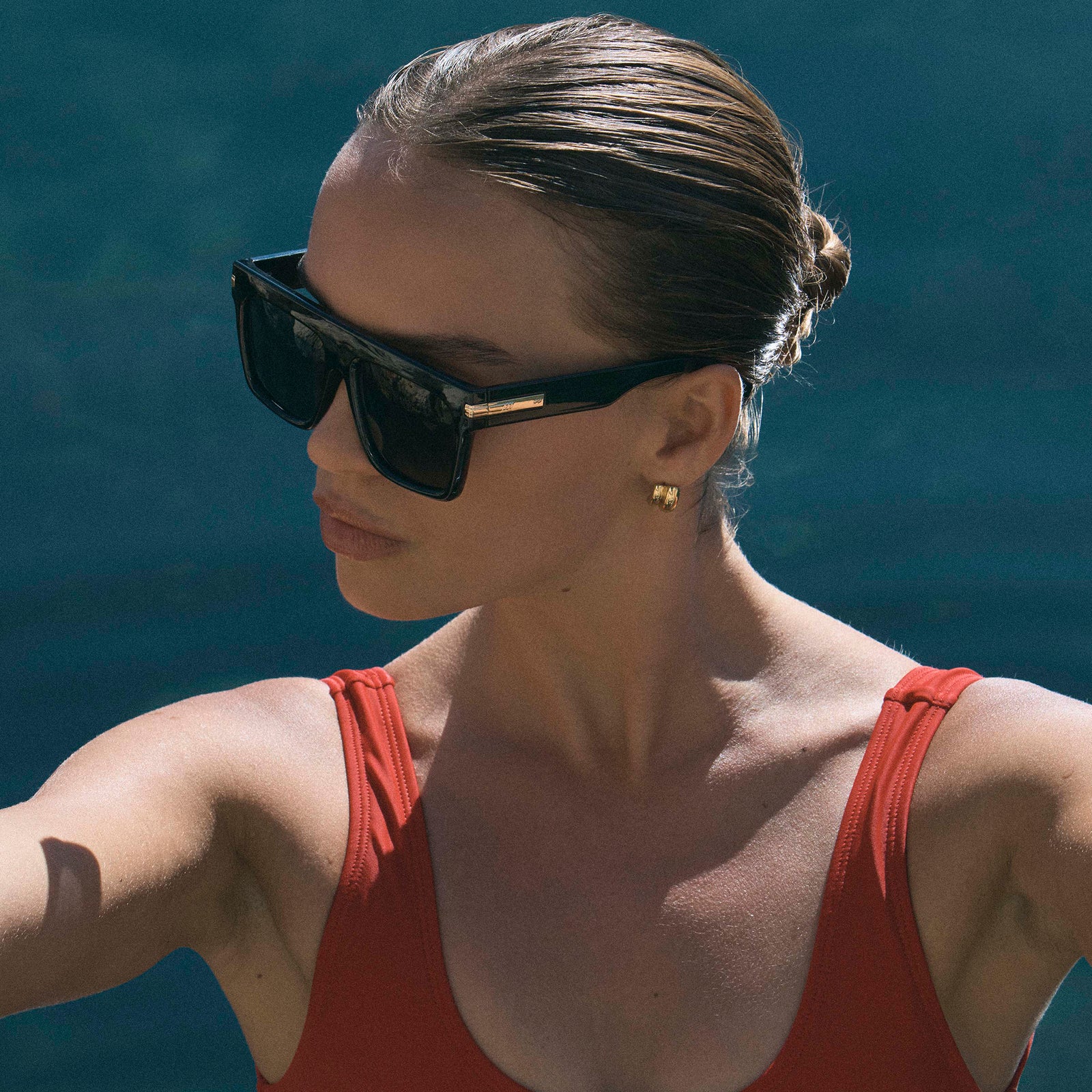 Offside + Black Female Shield Sunglasses | Le Specs