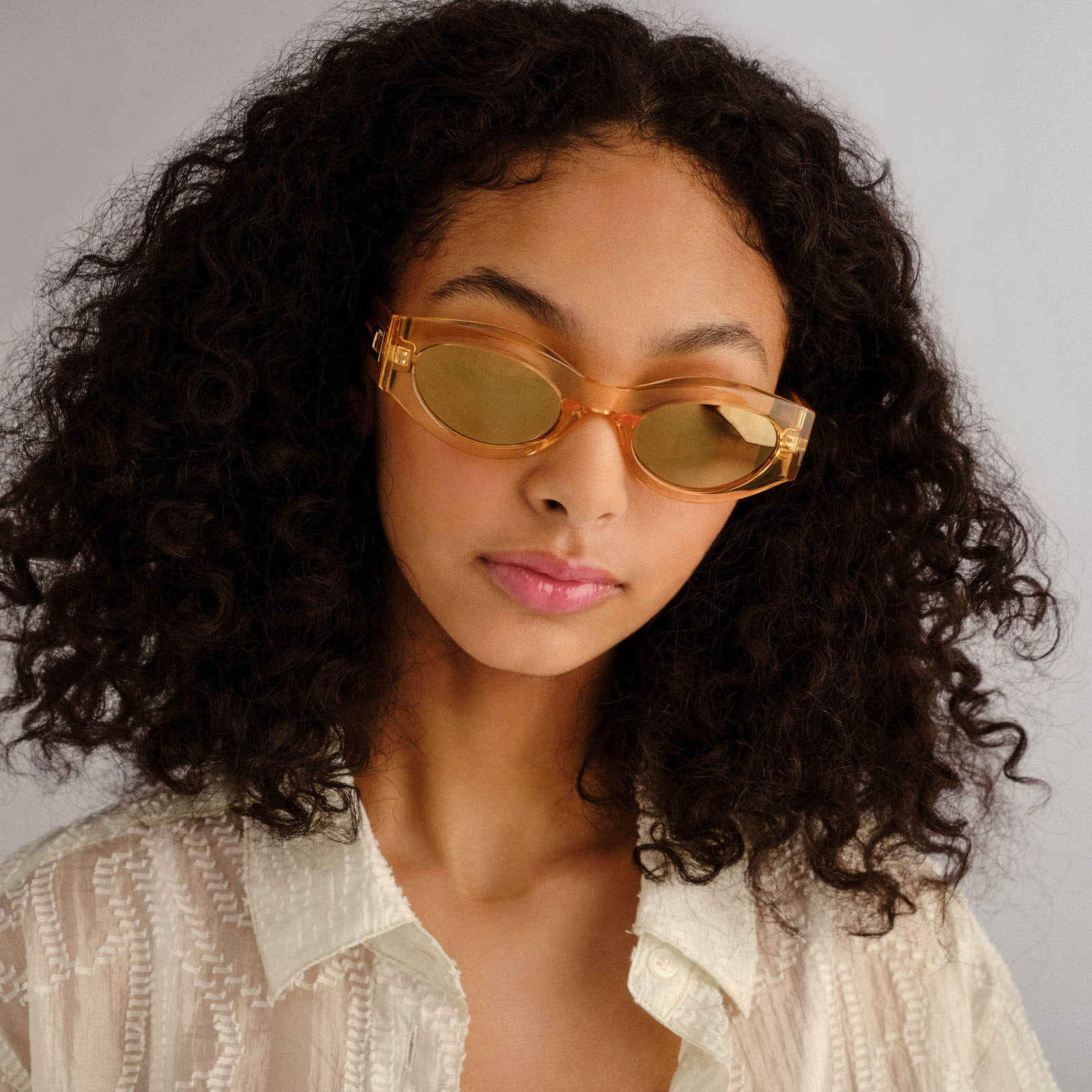 Body Bumpin Ii Sand Female Oval Sunglasses | Le Specs