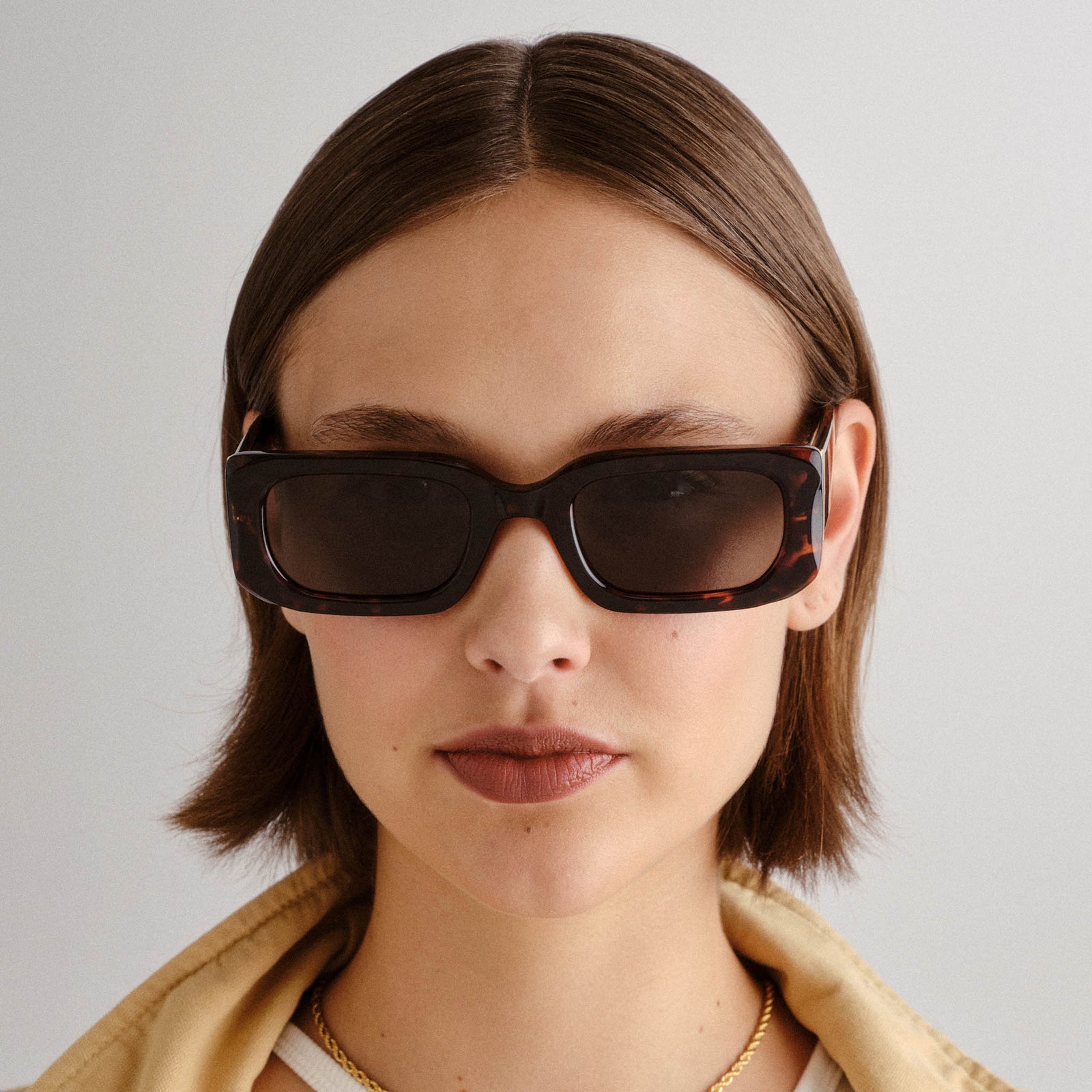 Rippled Rebel Tort Female Rectangle Sunglasses | Le Specs