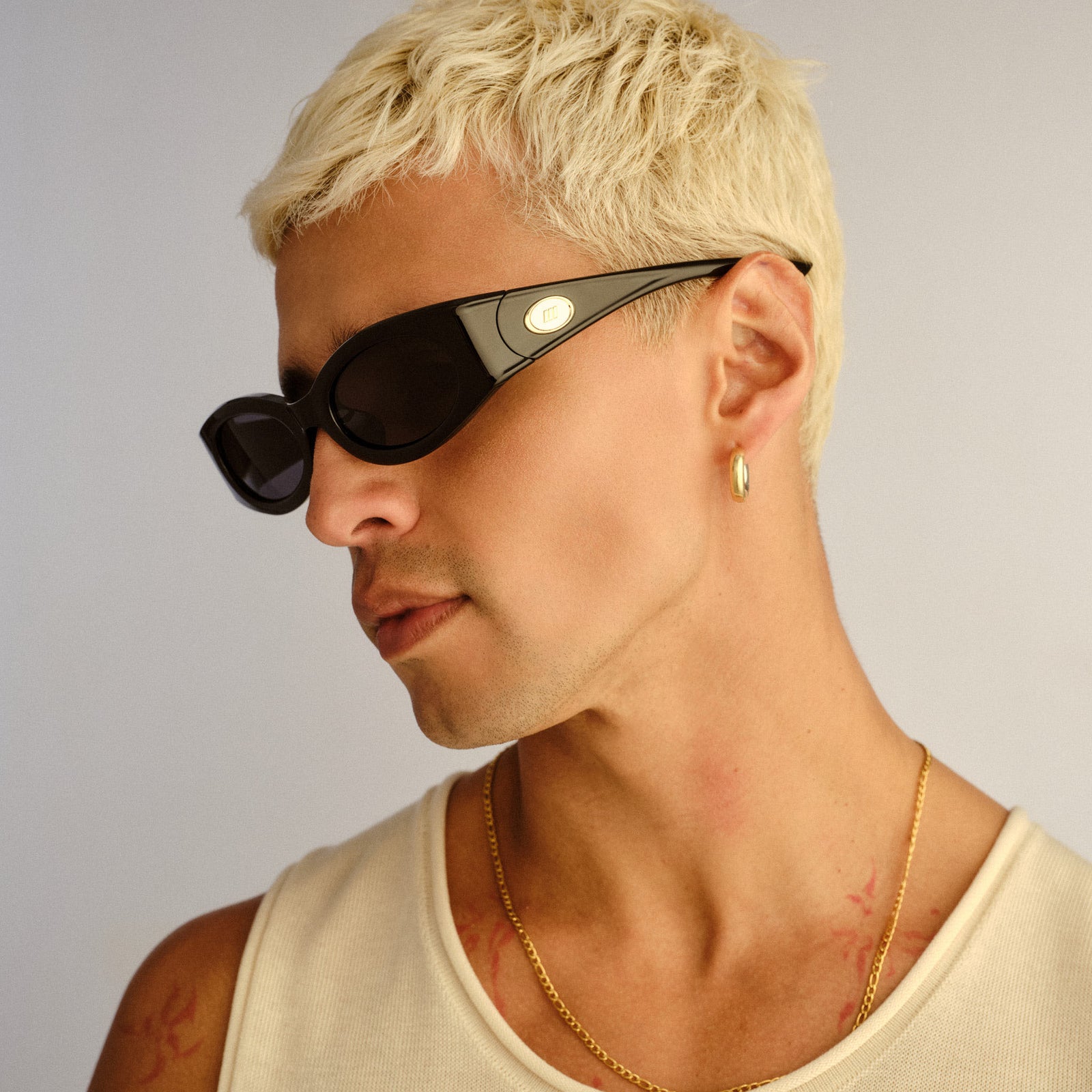 Glaciem Black Uni-Sex Wrap Sunglasses | Le Specs