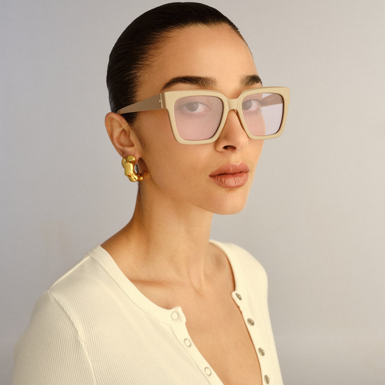 Trampler Putty Female Square Sunglasses | Le Specs