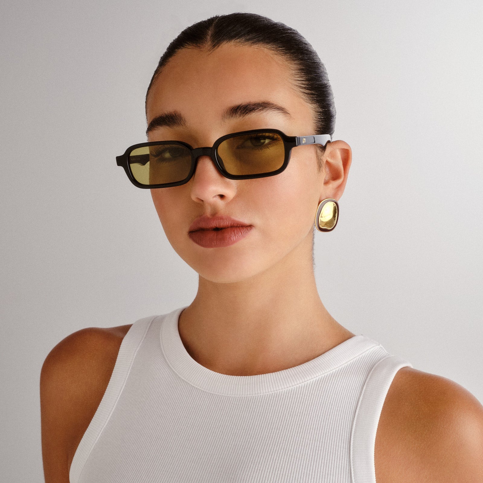 Pilferer Black Uni-Sex Rectangle Sunglasses | Le Specs