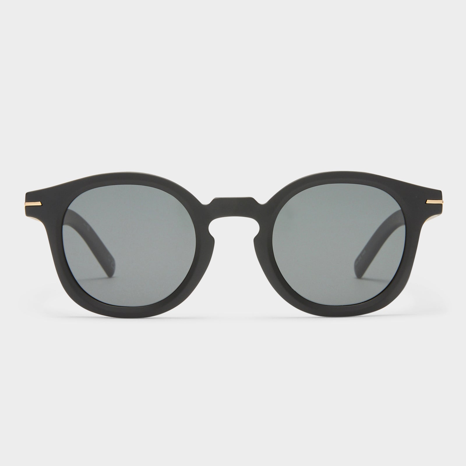 Hoodwinked Matte Black Uni-Sex Round Sunglasses | Le Specs