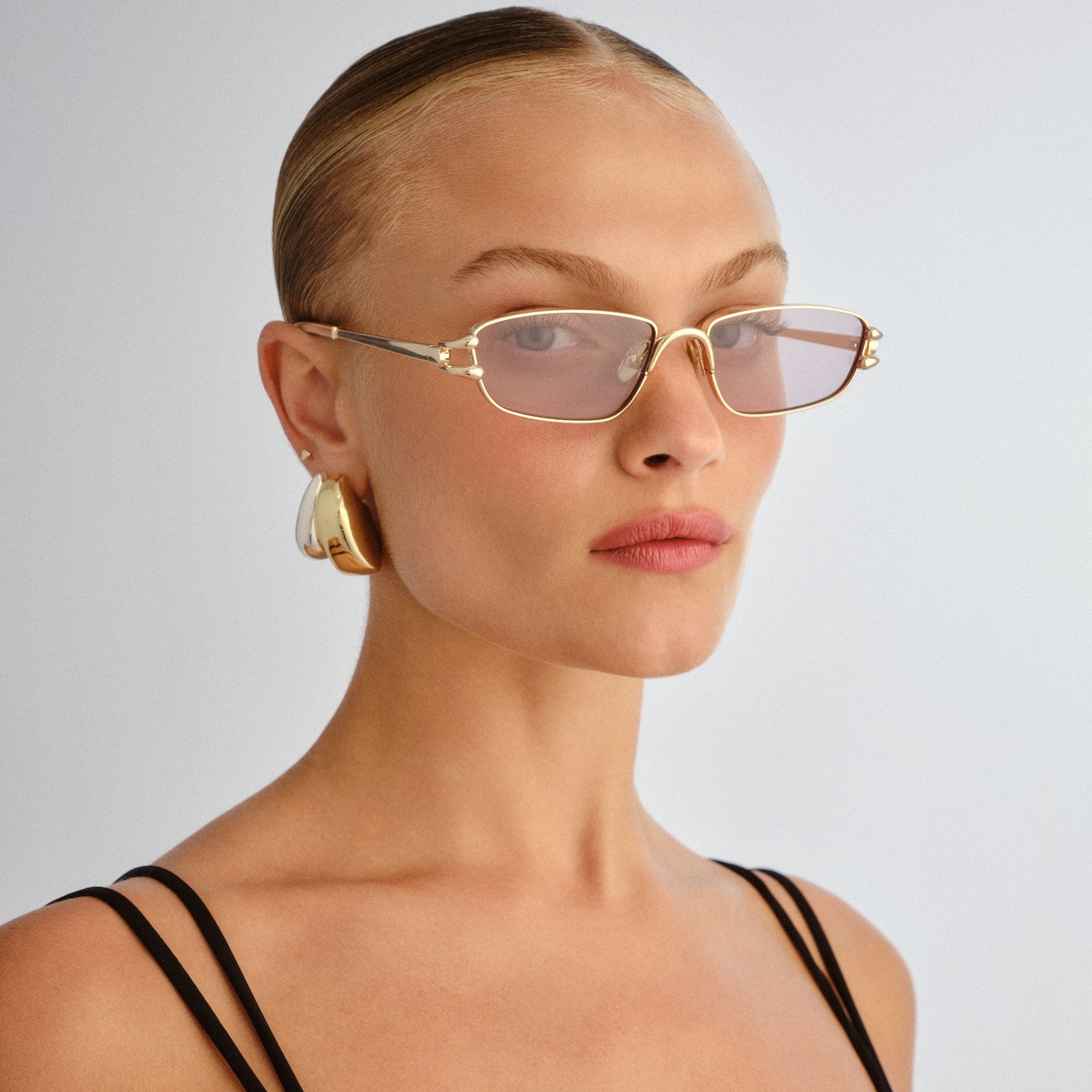 Numero Cinco Bright Gold Female Rectangle Sunglasses | Le Specs