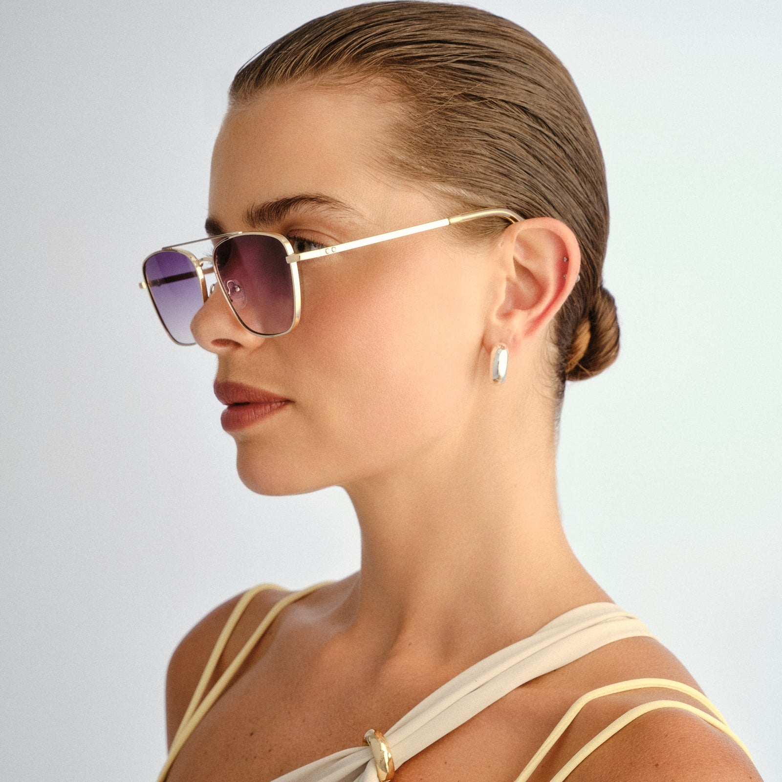 Diametric Ii Bright Gold Uni-Sex Aviator Sunglasses | Le Specs