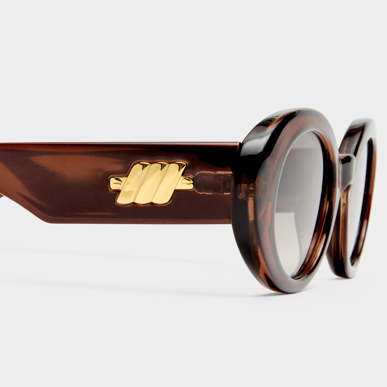 Nouveau Vie Chocolate Brown Female Oval Sunglasses | Le Specs