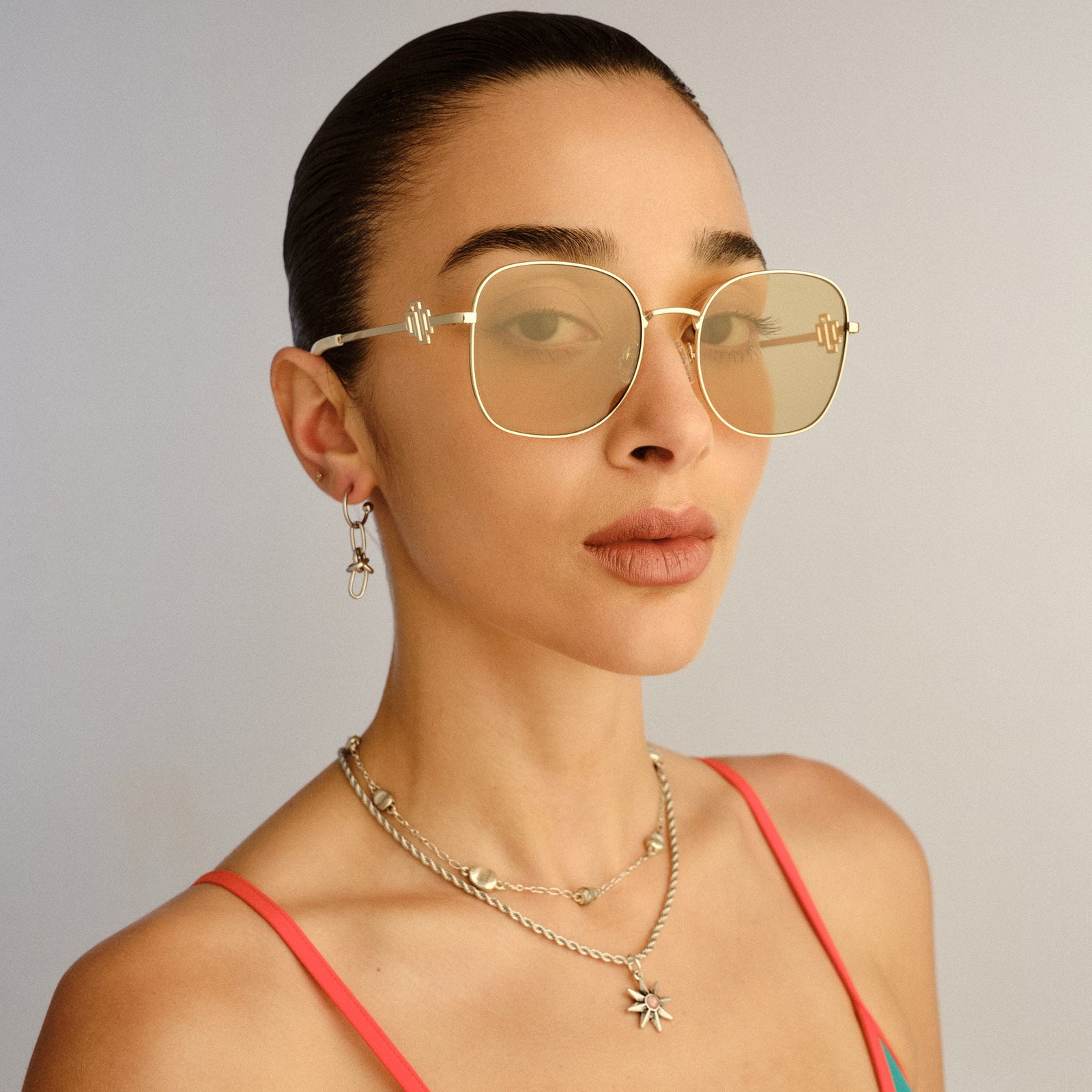 Metamorphosis Gold Female Round Sunglasses | Le Specs